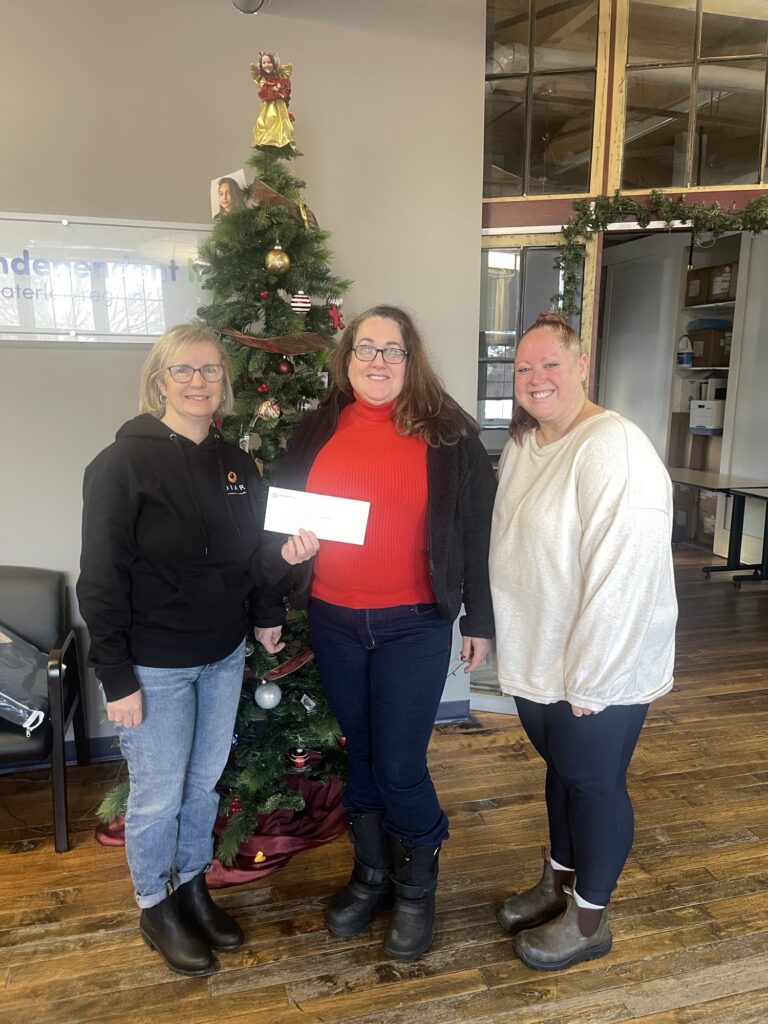 50-50 winner Donna Q with Janet and Andee